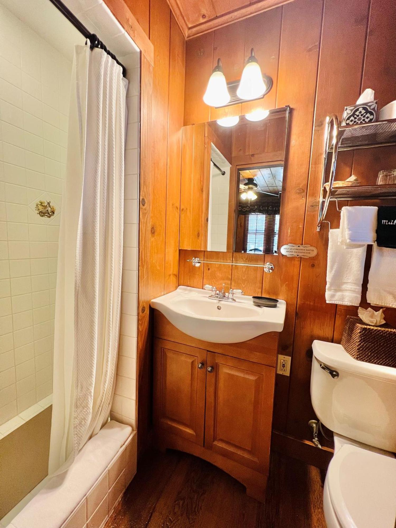 Cottage Inn At Lake Tahoe (Adults Only) ทาโฮซิตี ภายนอก รูปภาพ